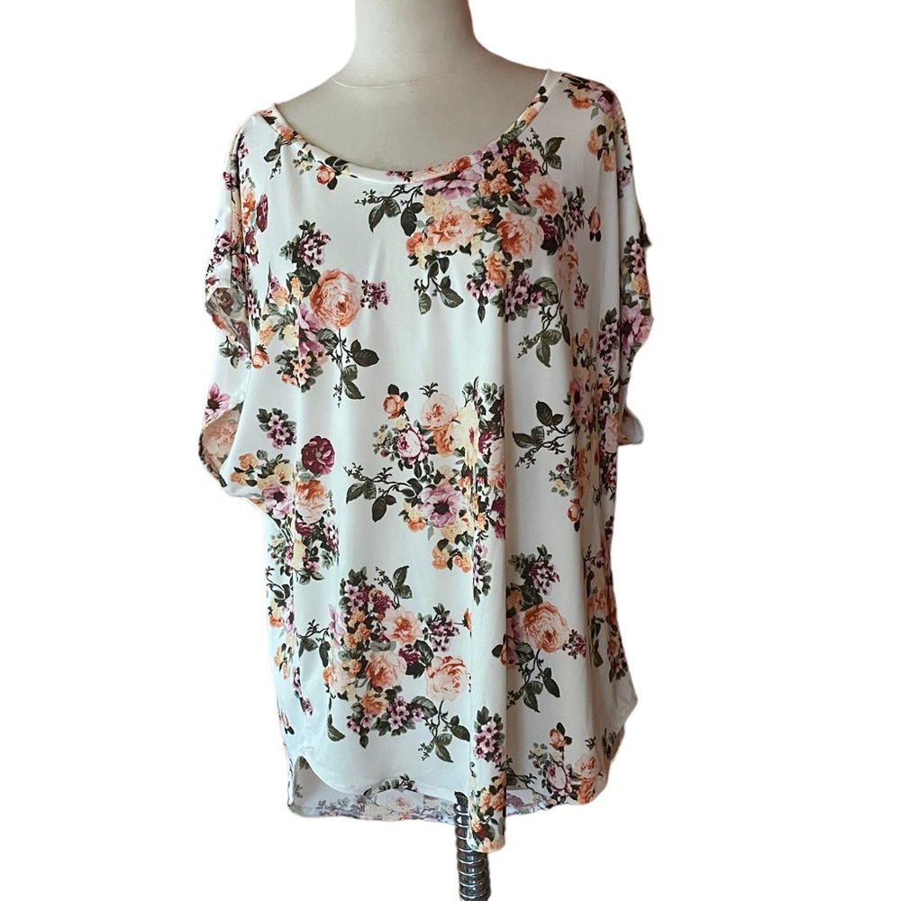 Ava Grace Clothing Floral High‎ Low Blouse